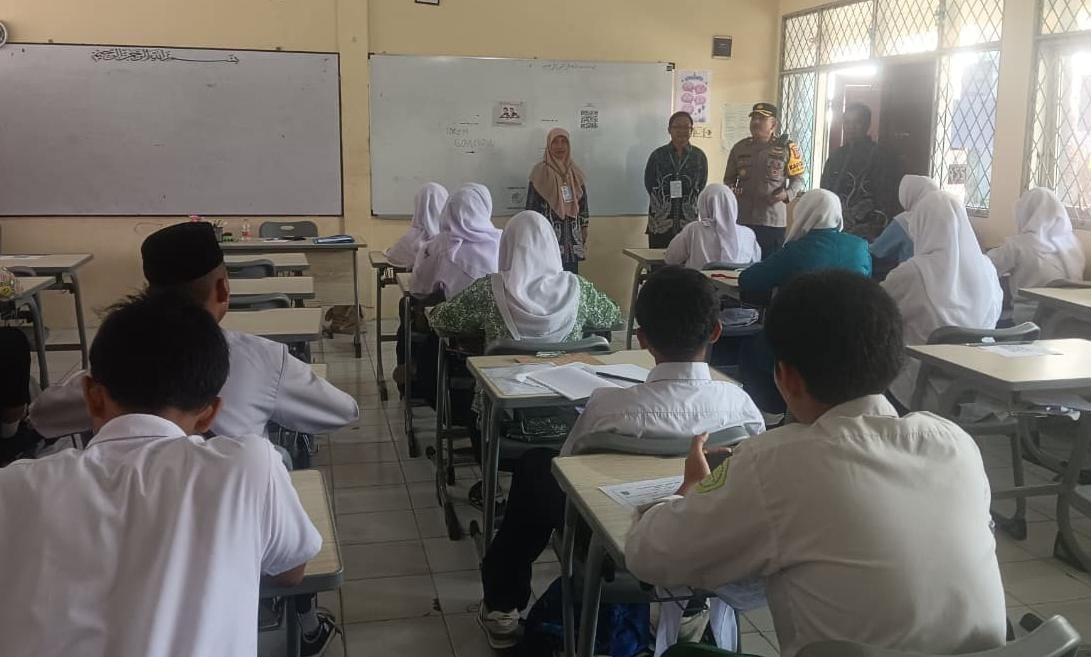 Tes CBT Murid Baru MAN 1 Bogor Tuai Apresiasi Kapolsek Cibinong