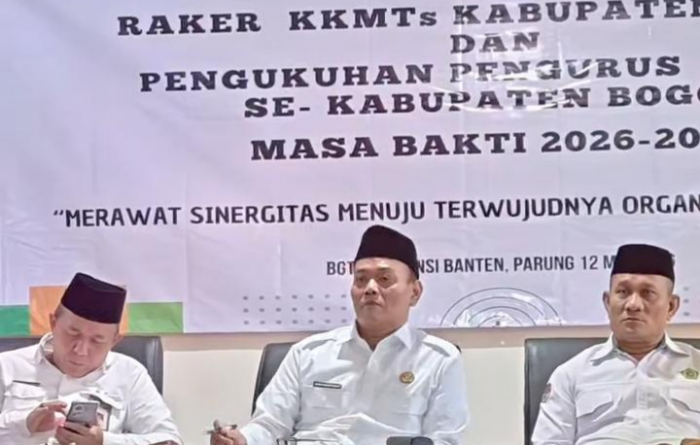 Kepala kemenag Bogor Kukuhkan Pengurus KKMTs se-Kabupaten, Dorong Transformasi Madrasah Modern
