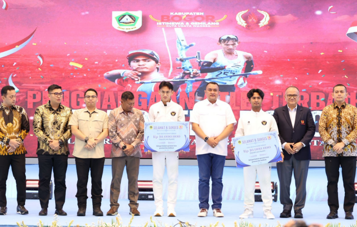 Rudy Susmanto Kukuhkan Pengurus KONI, Arif Rochmawan Siap Lakukan Perubahan